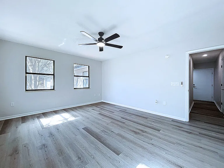 2881 Hammock Dr — Photo 23