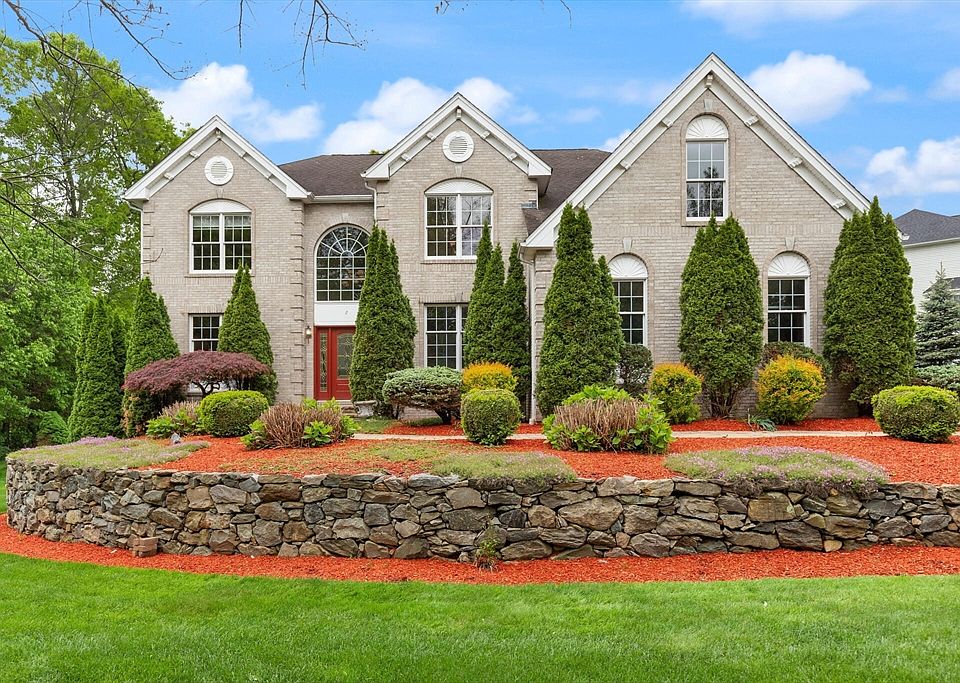 1st image of 2 Appaloosa Dr