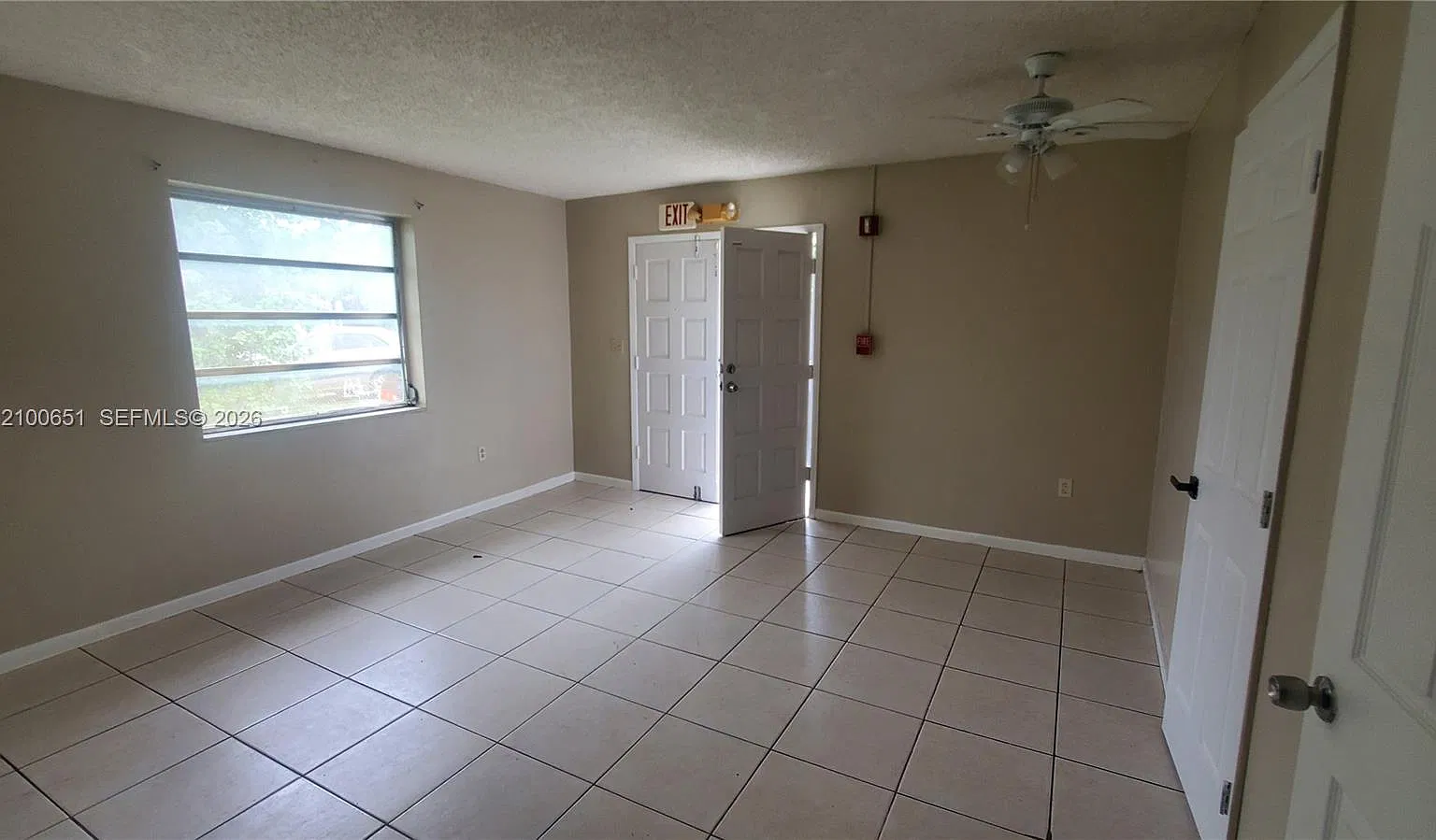 3 bed, 2.0 bath, 1092 sqft, $2,550 — Photo 3