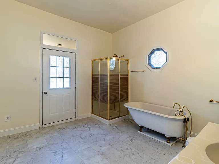 721 Martin Luther King Jr Dr — Photo 34