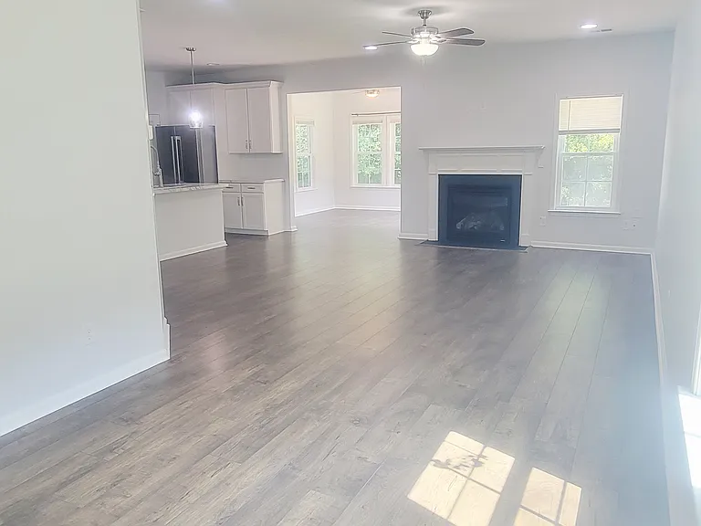 1489 Oldenburg Dr — Photo 7
