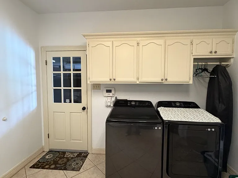 507 S 5 1/2 St — Photo 11