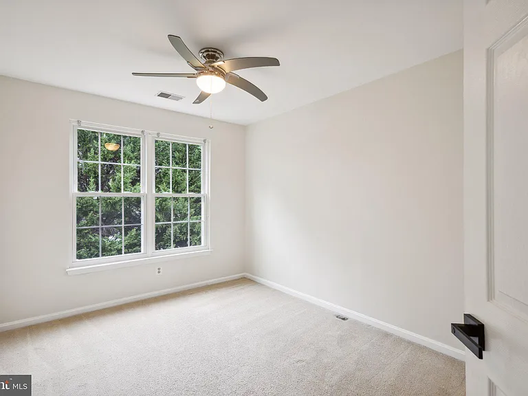 15514 Port Washington Ct — Photo 15