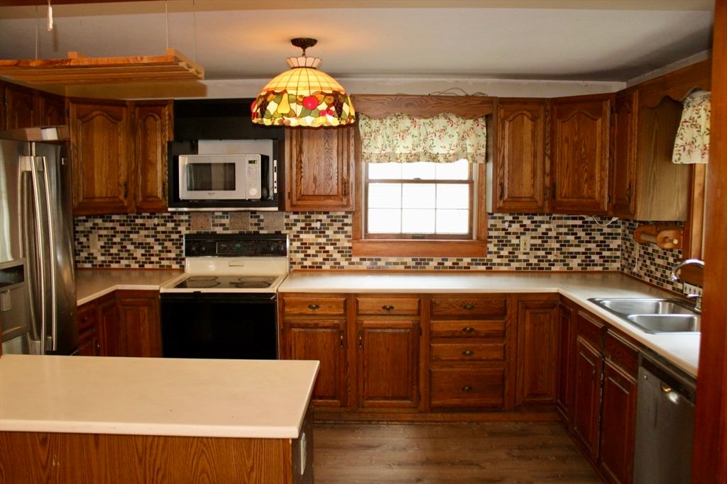 Apartment in Erving, Franklin - View 4