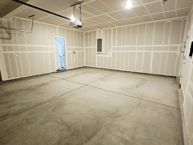 2695 Joshua St — Photo 40