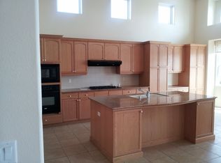 4250 N Quail Lake Dr, Clovis, CA