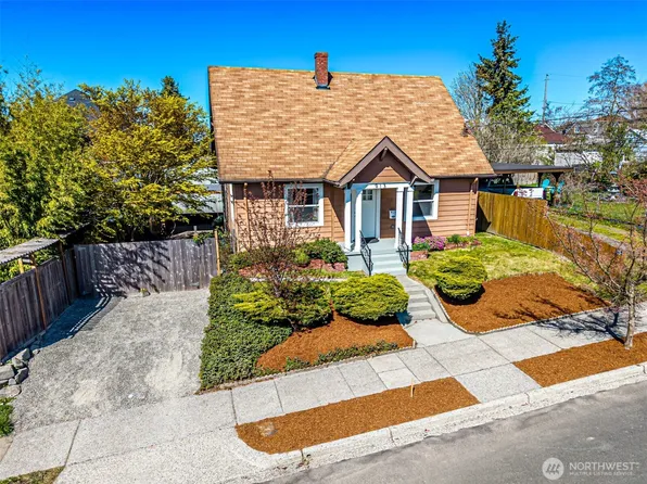 913 E McKinley Road, Tacoma, WA 98404