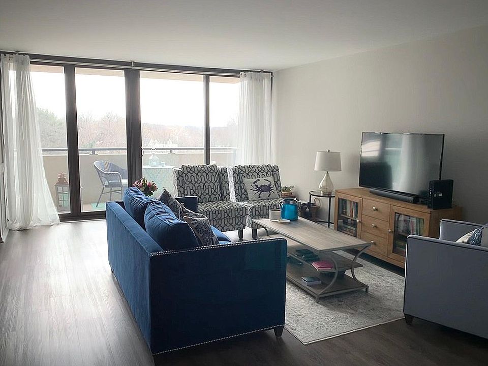 1st image of 4620 N Park Ave APT 908E