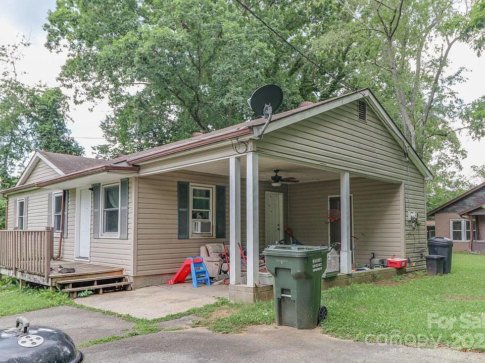 1st image of 412 W Chestnut Dr