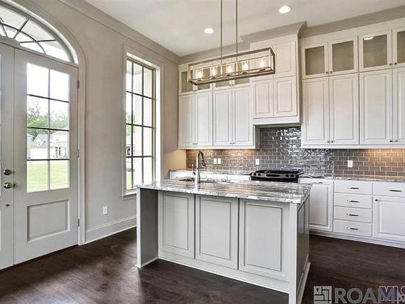 2nd image of 10851 Cane Mill Ln