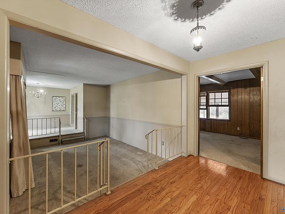 4th image of 1302 Fletcher Ave SW