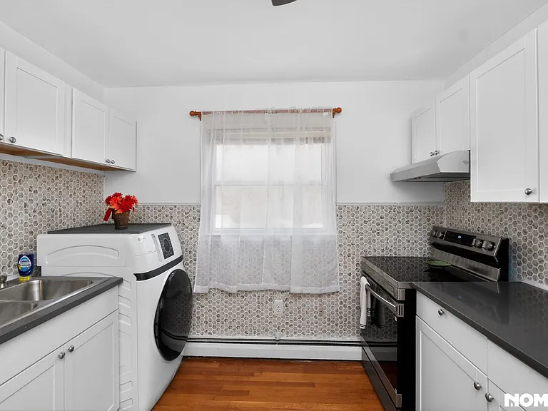 14714 Edgewater Dr — Photo 7