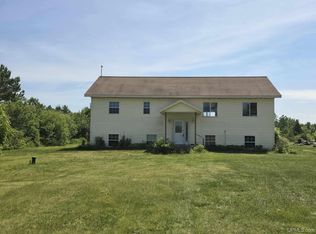 49962 Rosenlund Rd, Hancock, MI 49930