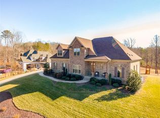 151 Windjammer Ln, Stokesdale, NC 27357