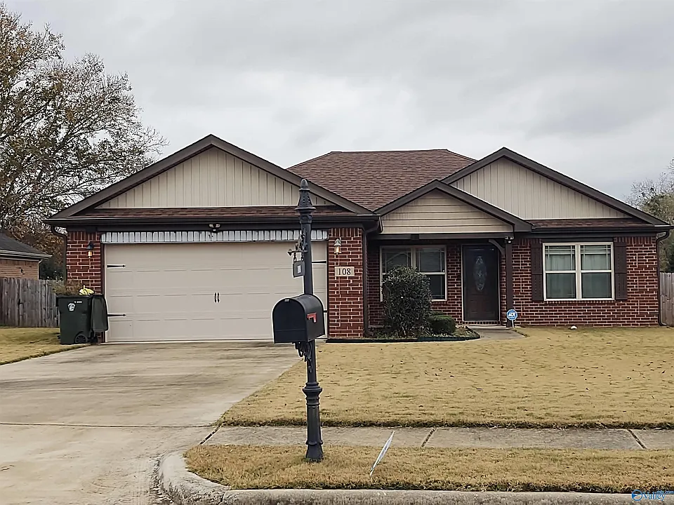 108 Hunter Way