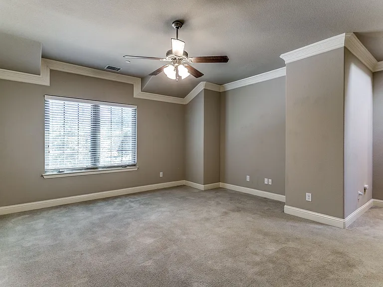 809 Milton Way — Photo 7