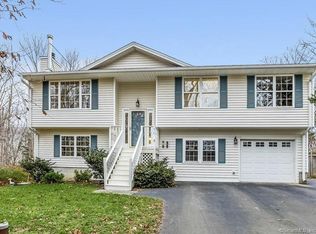 50 Sylvan Hills Rd, Guilford, CT 06437