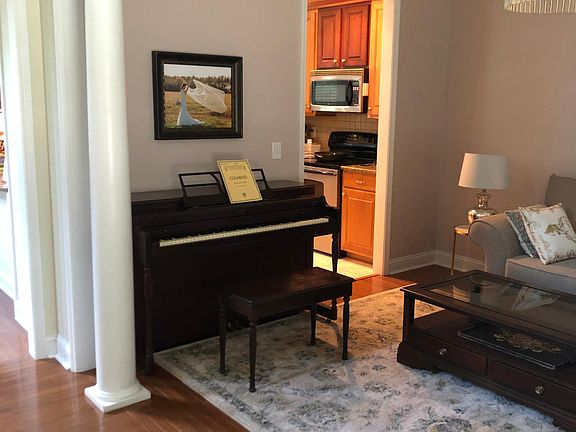 Sitting room to right of entrance