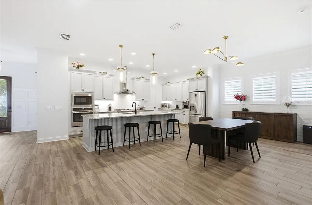 3 bed, 2.5 bath, 2818 sqft, $5,000 — Photo 4