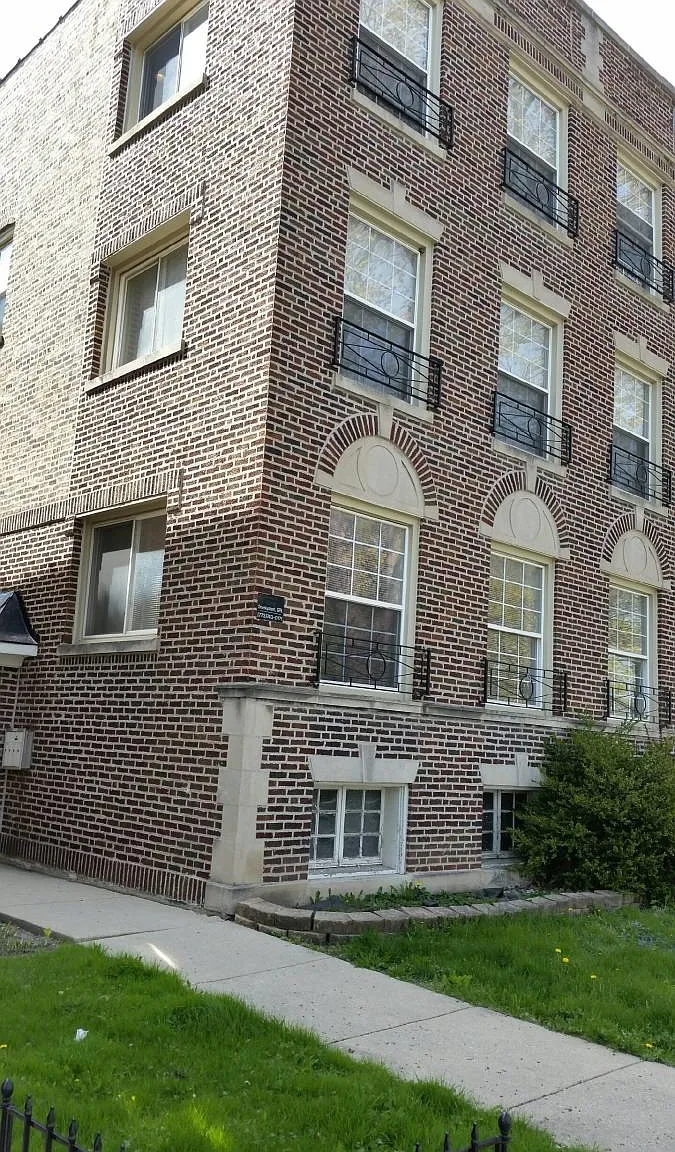3 bed, $2,350 — Photo 1