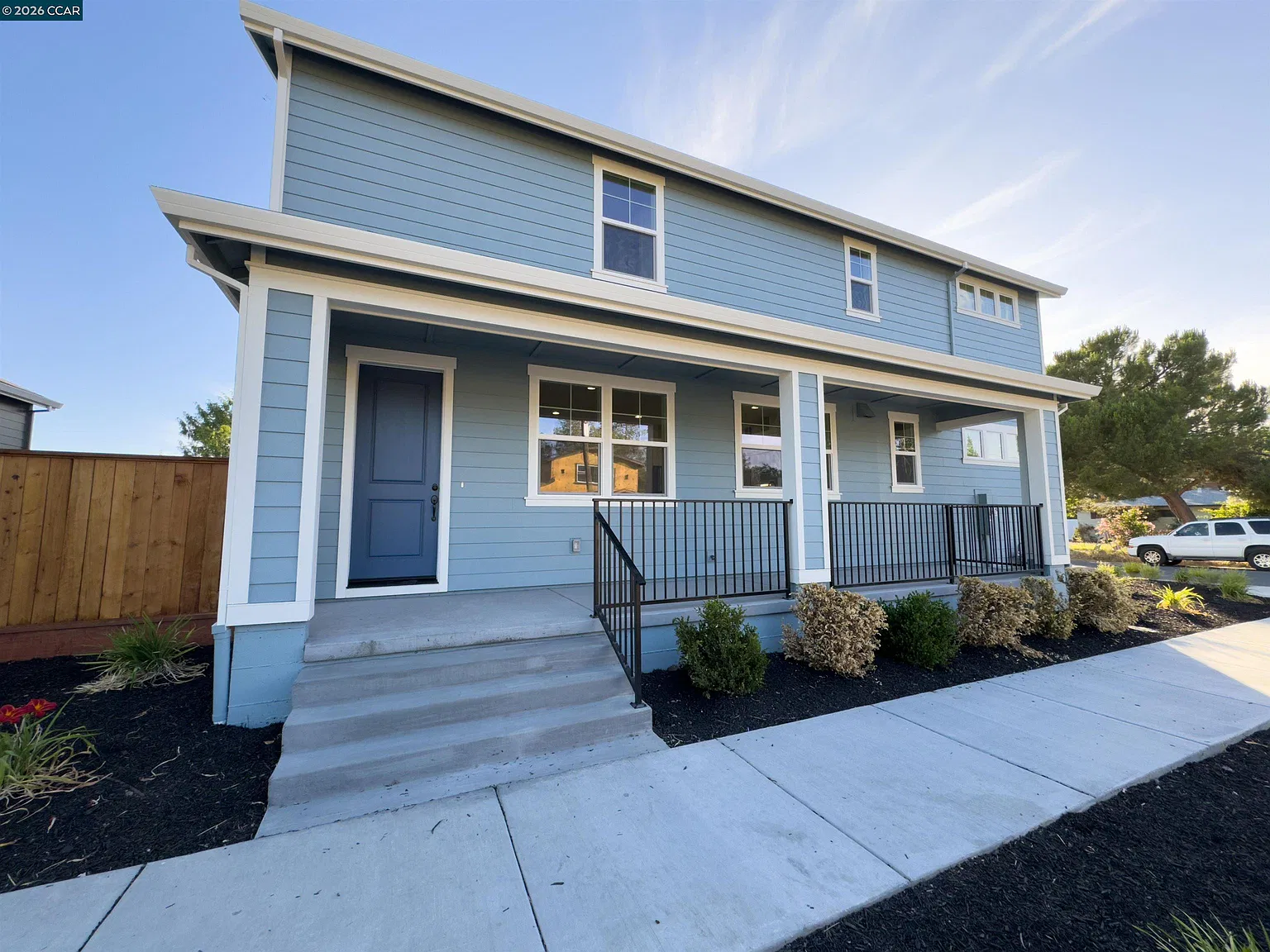 4 bed, 1750 sqft, $3,950 — Photo 2