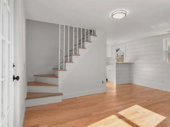 11 Bell St #1, Quincy, MA 02169