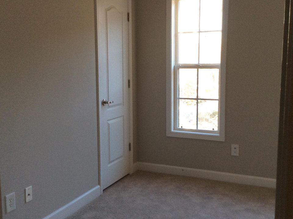 1st image of 108 Stanton Ln