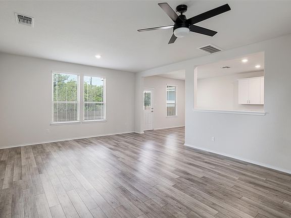 3rd image of 46 Snowy Plover Ln