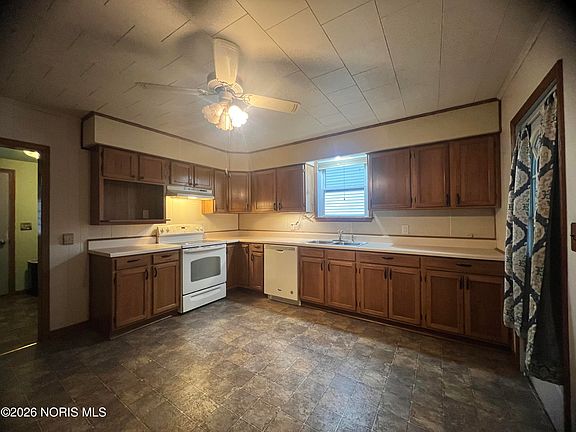 5th image of 118 Hancock St