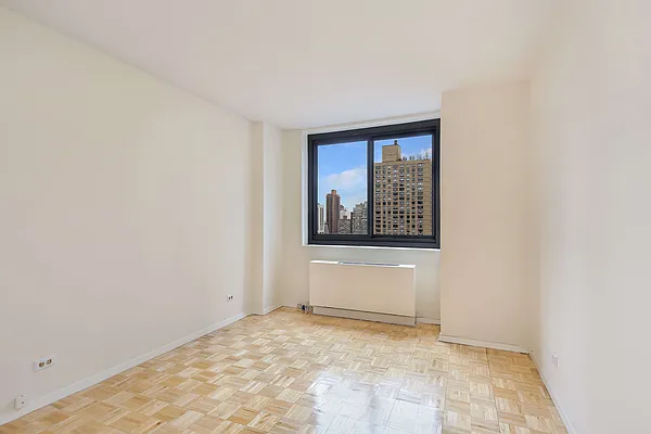 Rented by Compass | media 9