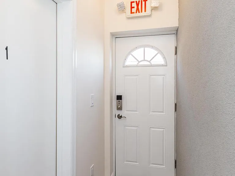 537 N 33rd St #1 — Photo 15