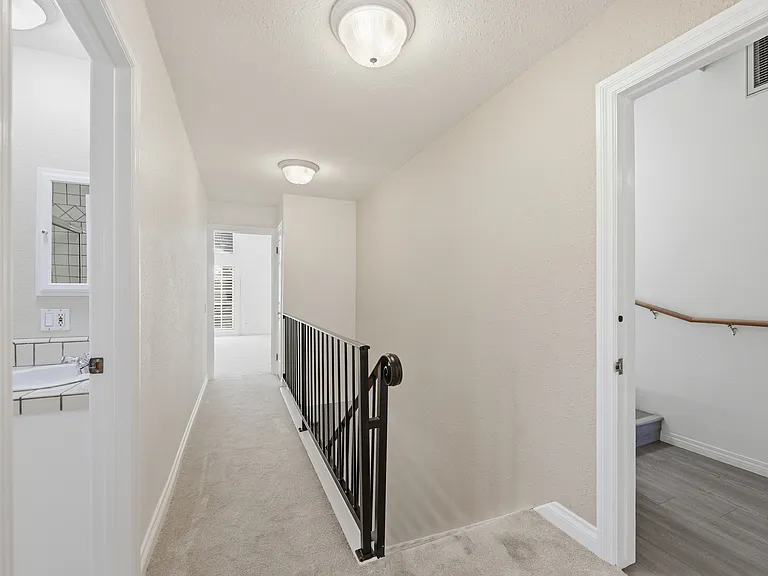 4500 Yorkfield Ct — Photo 35