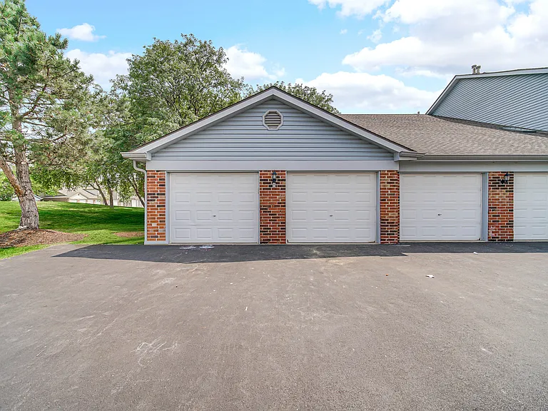 1661 Commodore Ct #3 — Photo 25