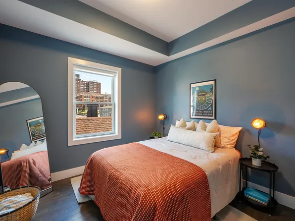 270 Saint Pauls Avenue image 9 of 16