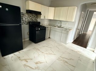 53 Tillinghast St #1B, Newark, NJ 07108