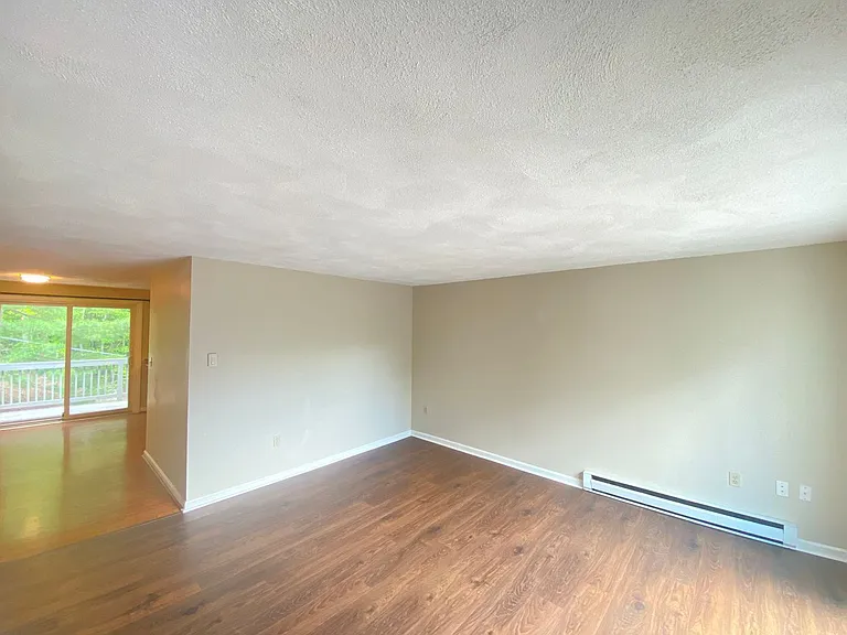 18 Profile Cir — Photo 9