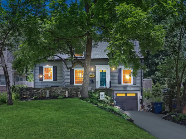 3923 Maquoketa Dr, Des Moines, IA 50311