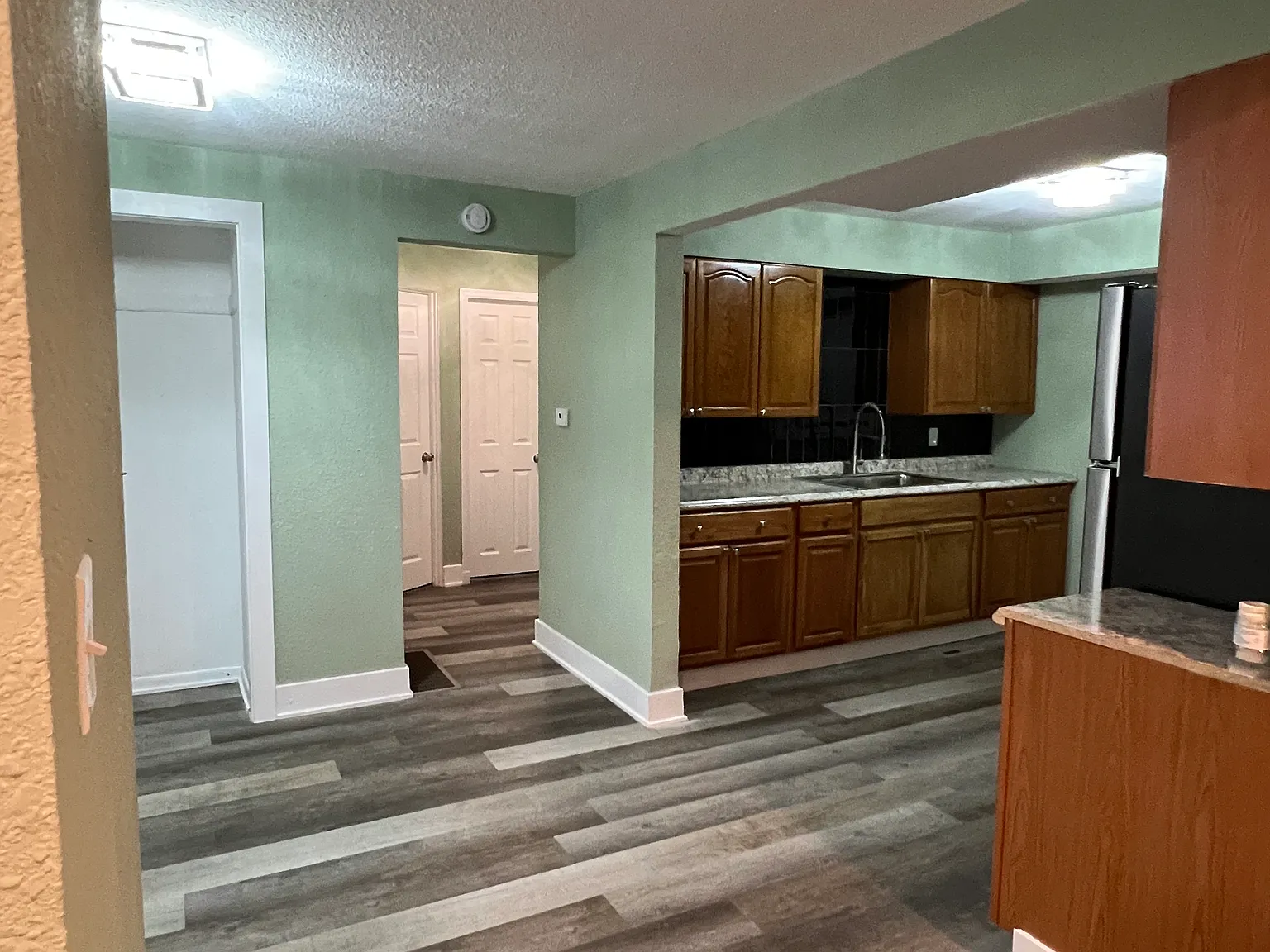 4 bed, 780 sqft, $1,550 — Photo 3