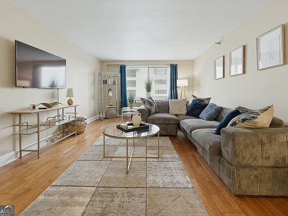 5th image of 2479 Peachtree Rd NE APT 503