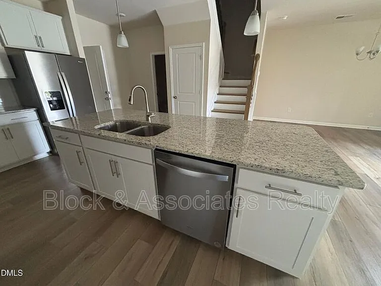 268 Abbots Mill Dr — Photo 11