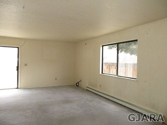 4th image of 617 Mesa Valley Dr