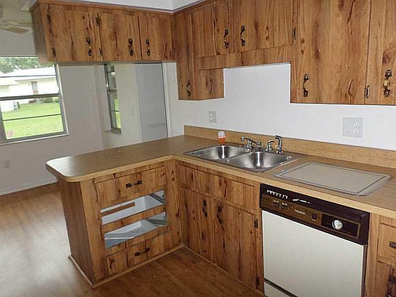 2nd image of 1651 Providence Cir