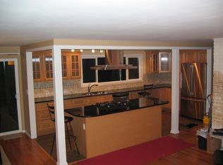 7627 SE 37th Pl, Mercer Island, WA 98040