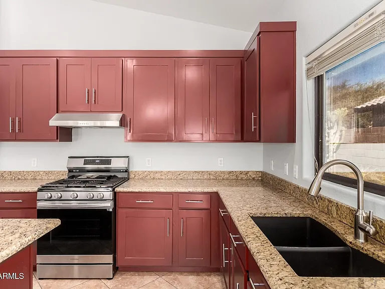 1625 E Montoya Ln — Photo 13