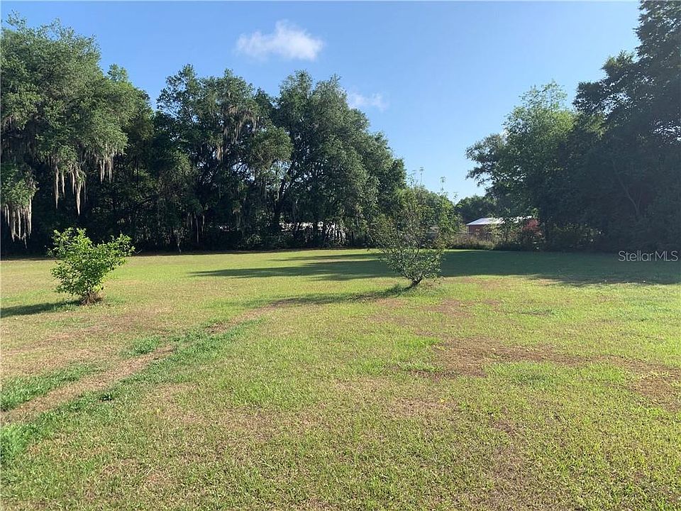 2nd image of 5025 Rolling Meadow Dr