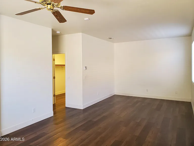 2430 E Darrel Rd — Photo 30