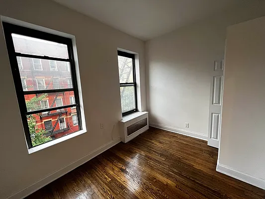 Rented by Salon Realty Corp | media 11