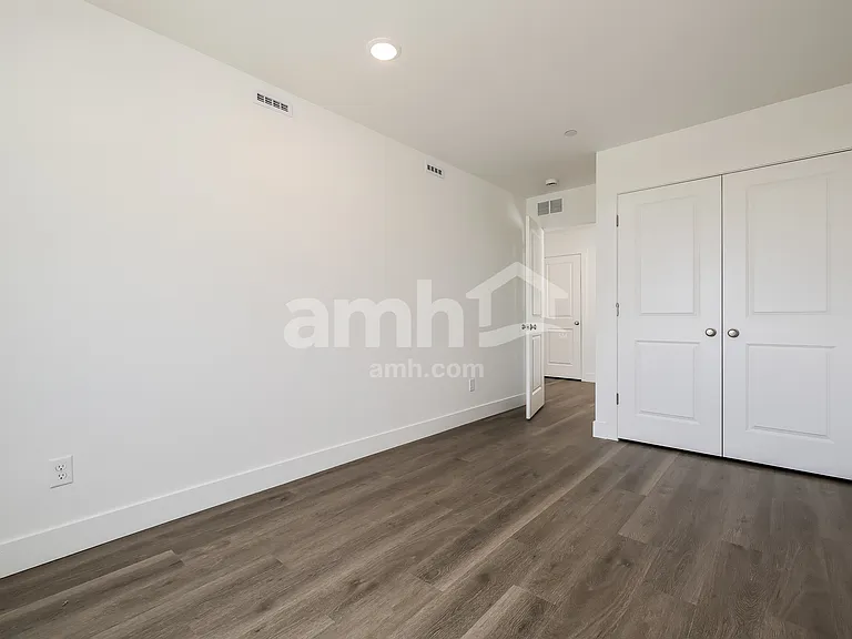 10253 Peoria Pkwy — Photo 12