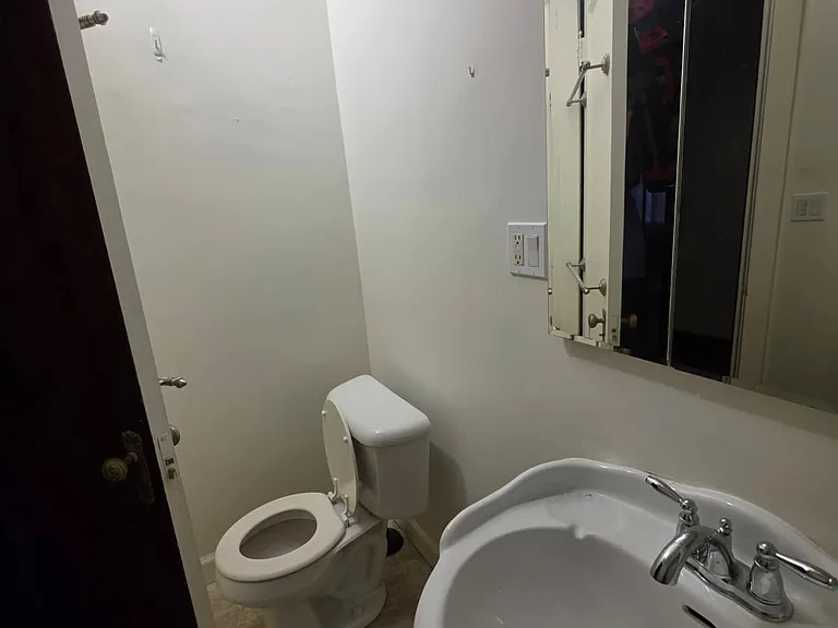 824 Columbus St #4 — Photo 7