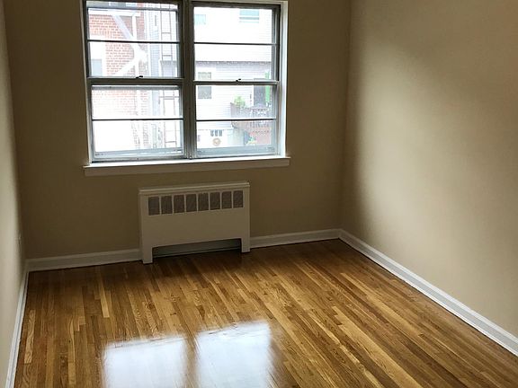 5th image of 640 Throggs Neck Expy Floor 1